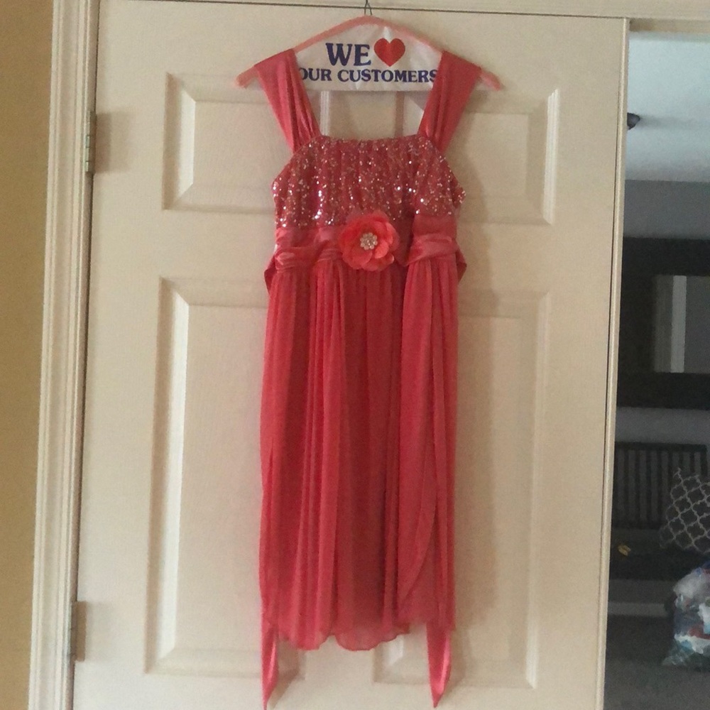 Girls’ dress
